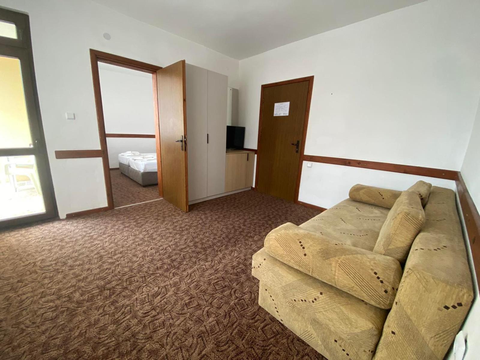Хотел М1 Hotel Primorsko Exterior photo